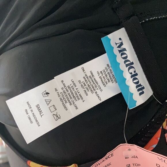 ModCloth sophia one piece black retro swimsuit - Picture 9 of 13